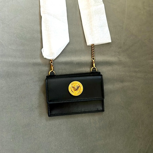 BRAND NEW Versace La Medusa logo Crossbody Wallet. Black calf leather and Gold. - Picture 1 of 5
